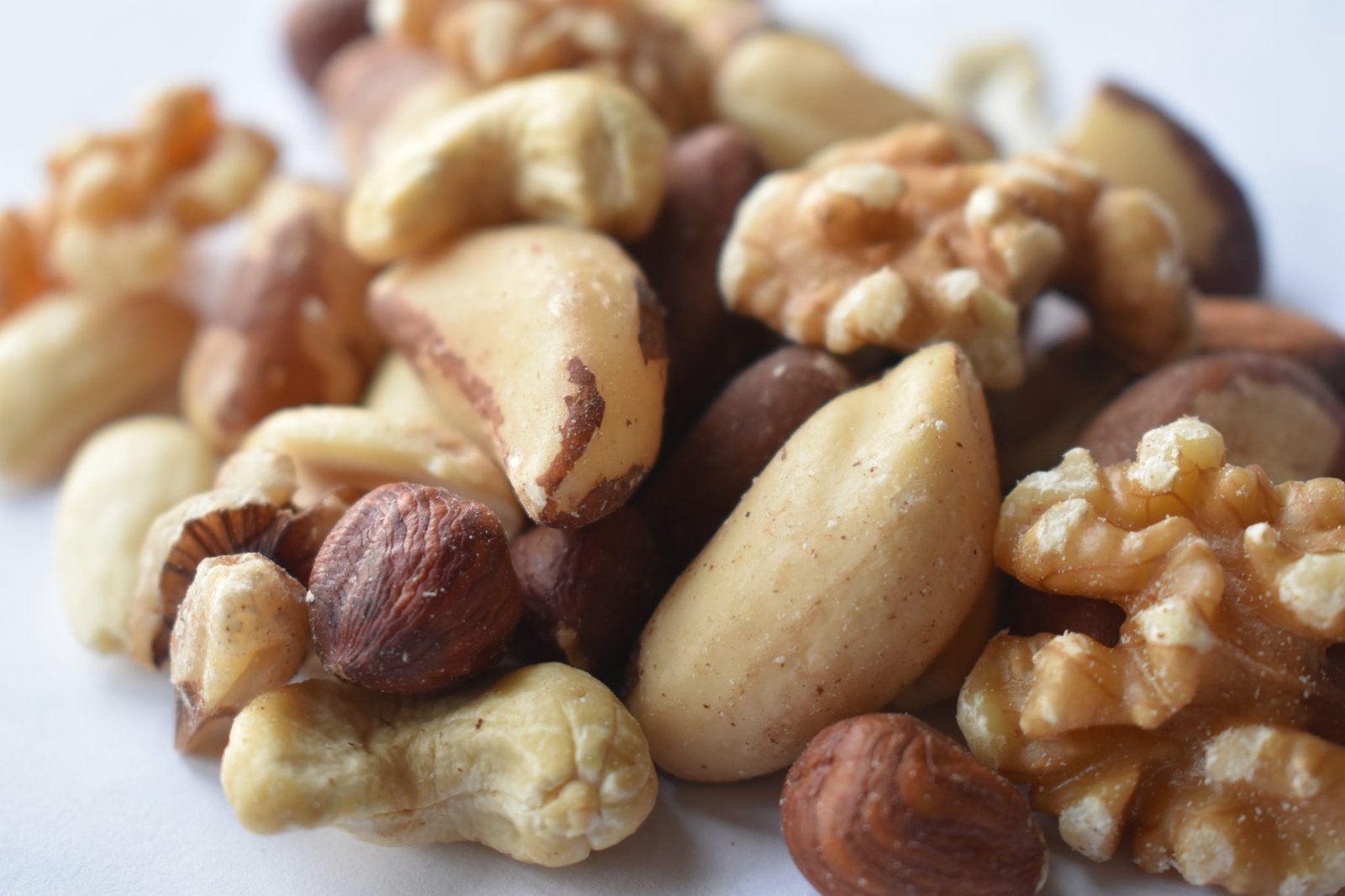 can-i-eat-nuts-on-keto-absolutely-keto